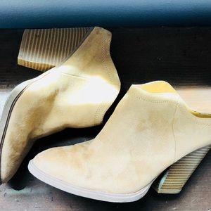DV BY DOLCE VITA Suede mule bootie